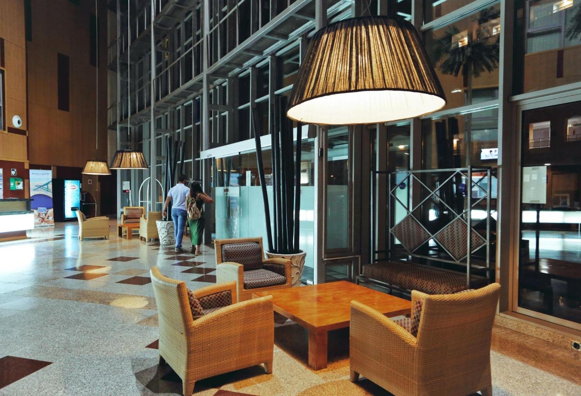 Hotel Ohtels Fenix Family Roquetas de Mar Exterior foto
